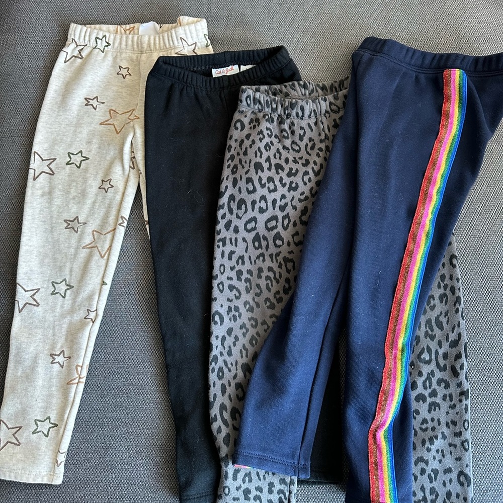 4 Pairs Girls Size S lined leggings ⭐️🌈💙